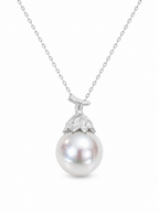 Embossed Pinecone Baroque Pearl Necklace