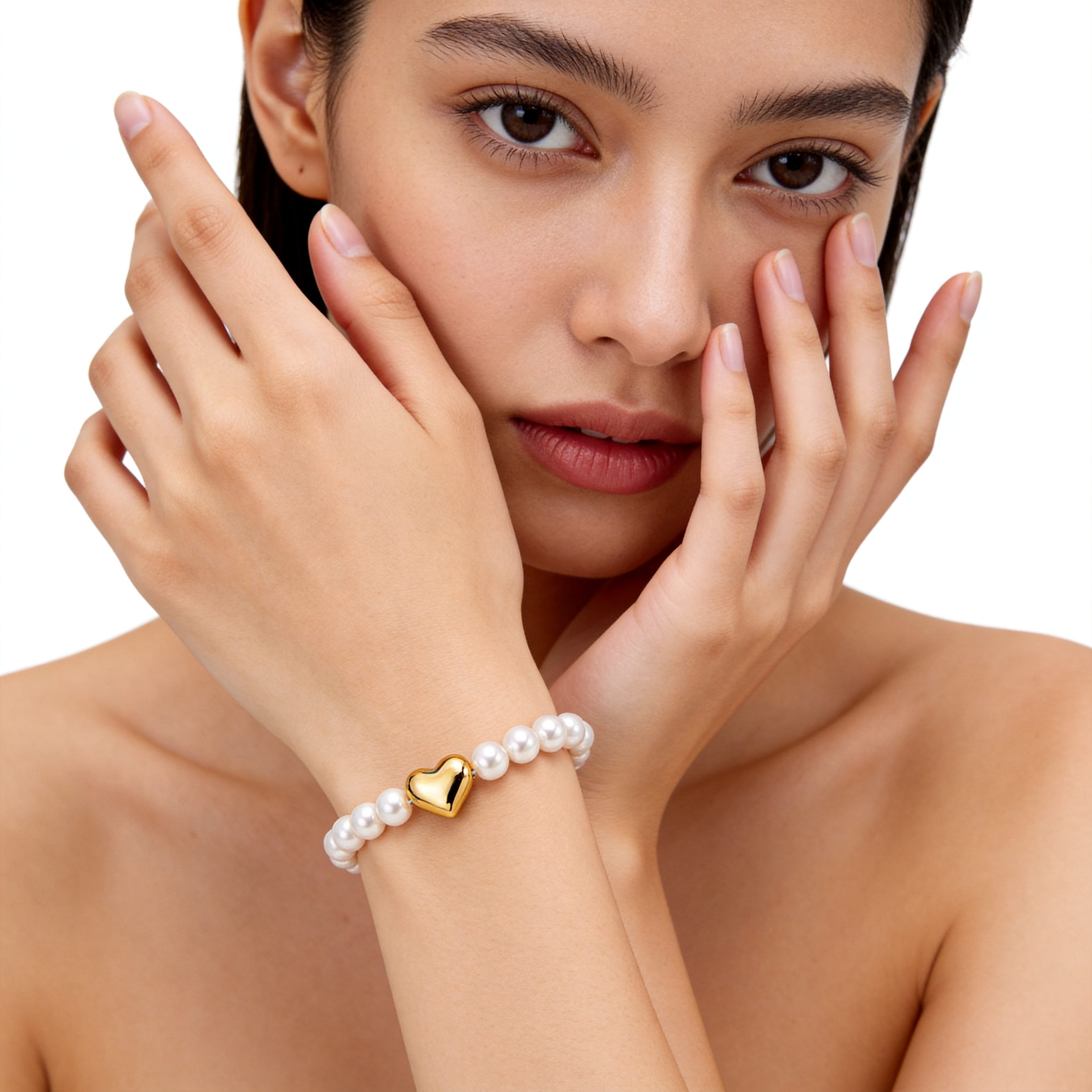 Freshwater Pearl Bracelet with Delicate Gold Accents